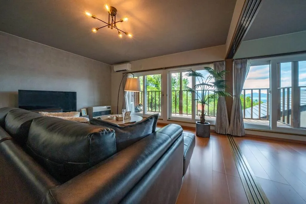 Private Lodging Han Toyako Villa